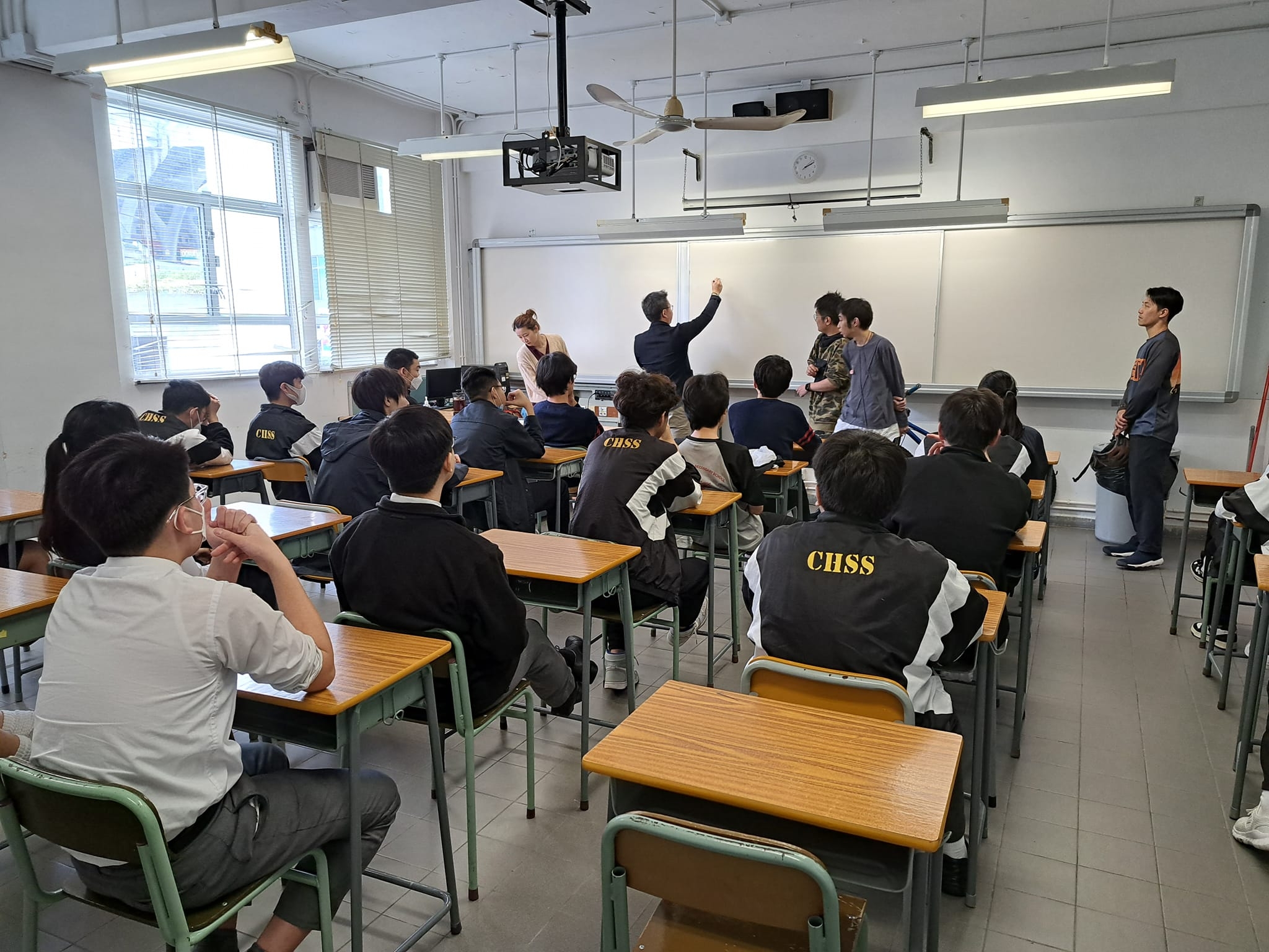 共用圖片/檔案 - 單車隊香港代表訪校